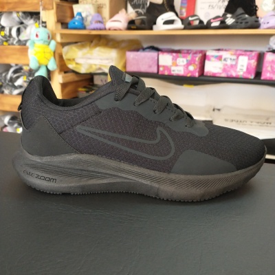 Negras - Zapatillas Nike Zoom Winflo 8