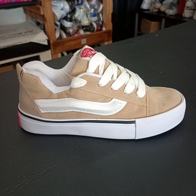 Zapatillas Vans Knu Skool