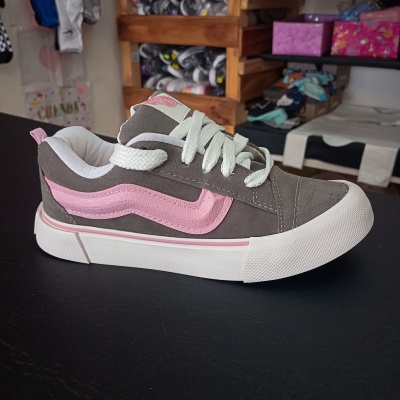 Zapatillas Vans Knu Skool