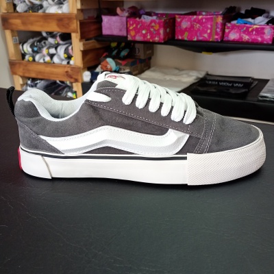 Zapatillas Vans Knu Skool