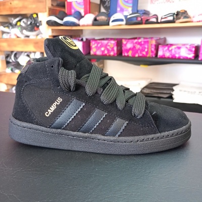 Negras / Gamuza - Botitas adidas Campus